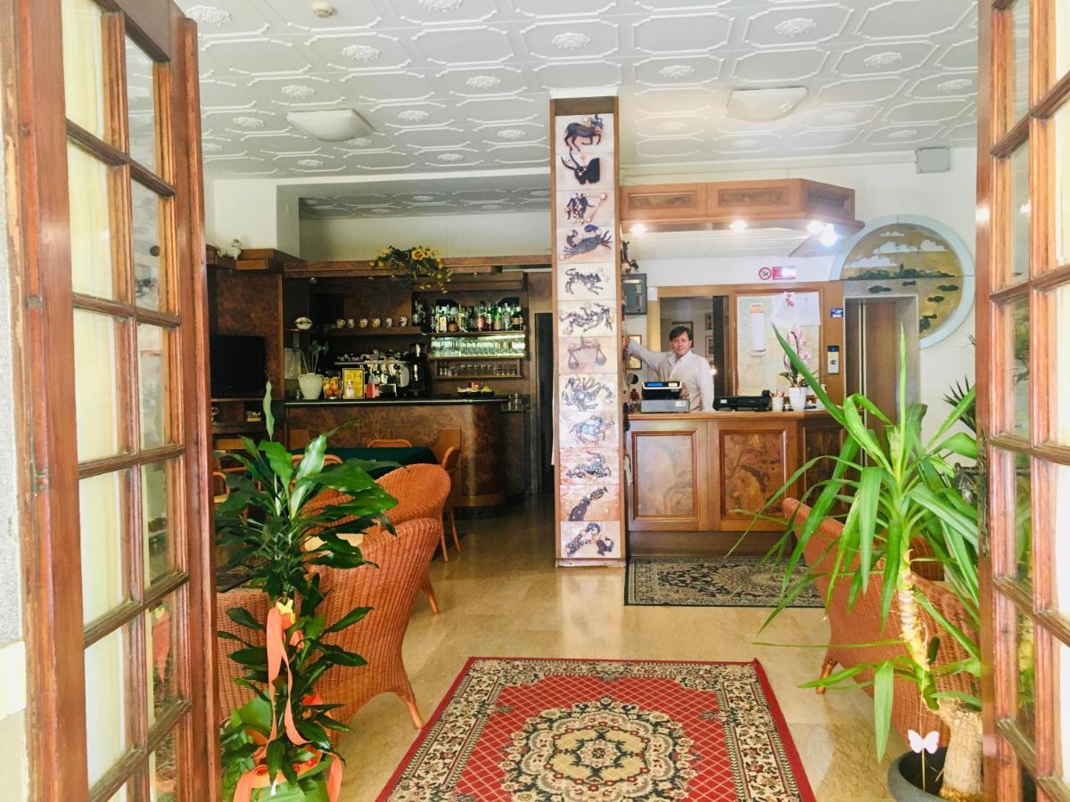 Hotel Milano Градо Экстерьер фото