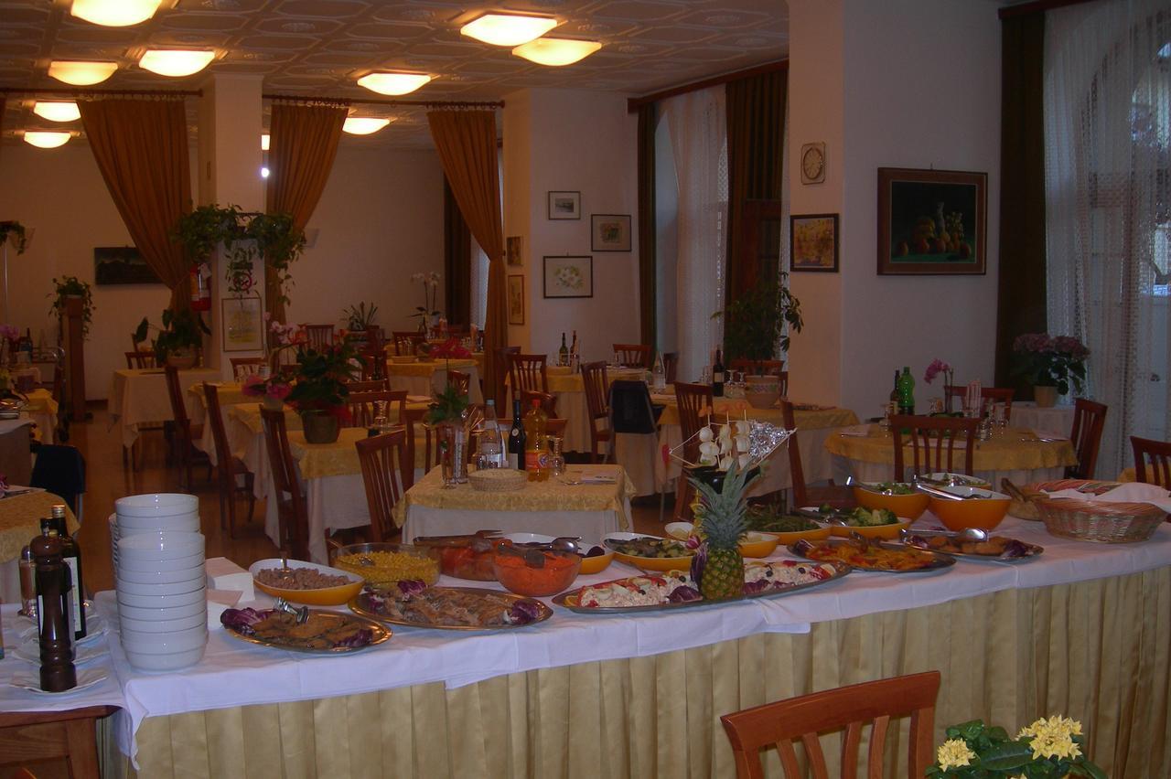 Hotel Milano Градо Экстерьер фото